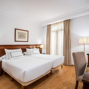 Klassieke Kamer met Twee Aparte Bedden
